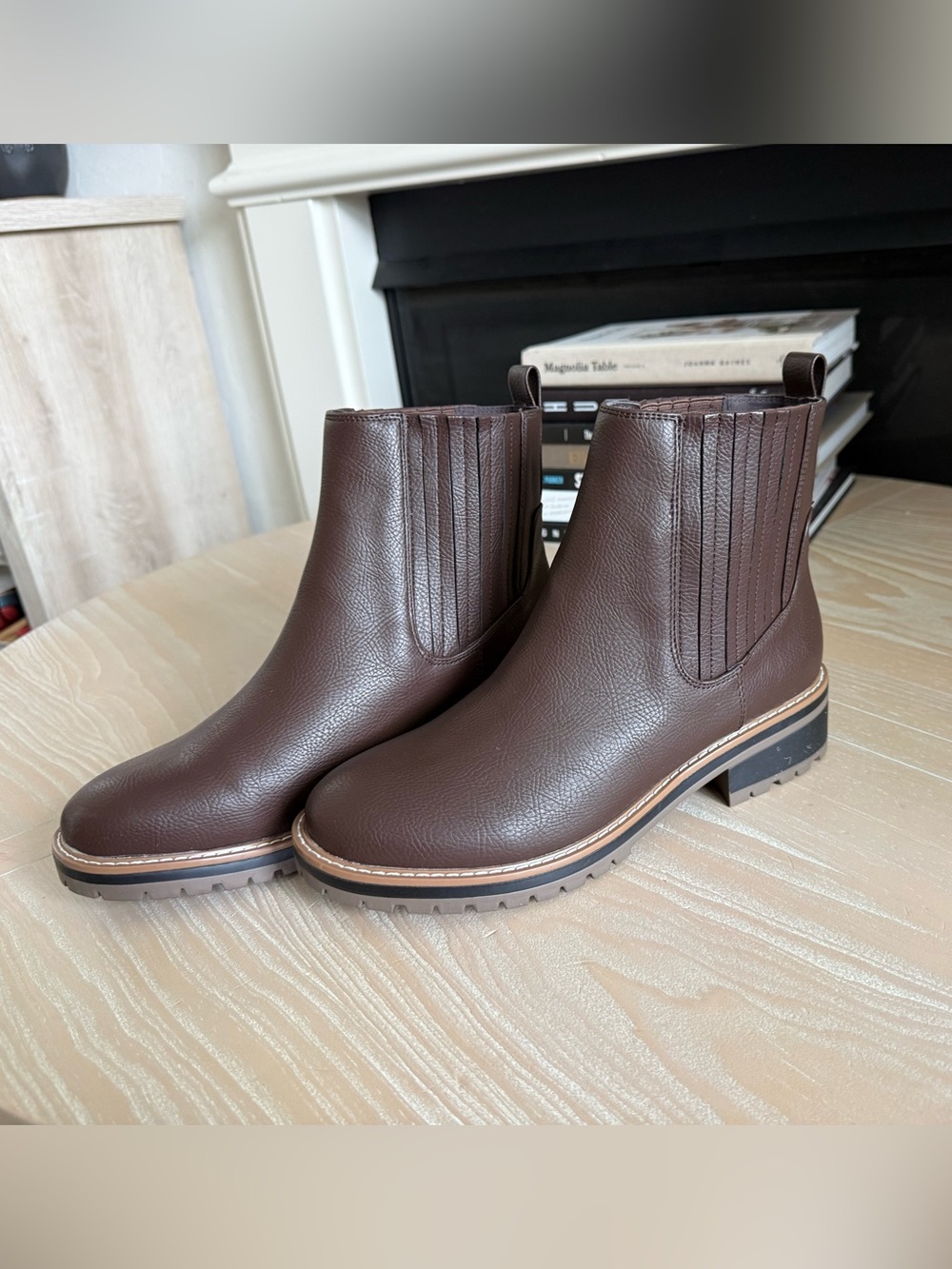 Kensie|Koda flat heel Chelsea Boots in classic brown,vegan leather••NWT Size 10 - Picture 2 of 11